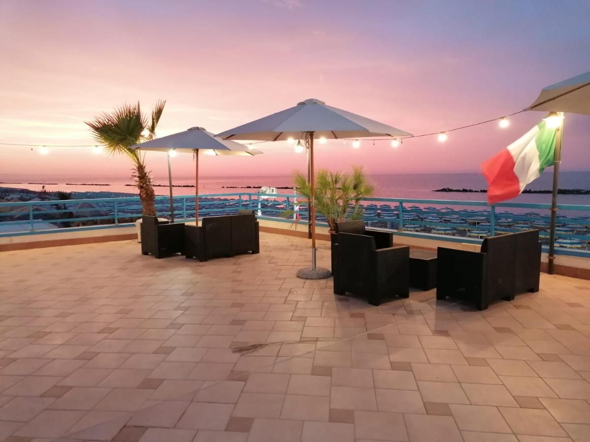 Sea Garden Rooms Termoli Kültér fotó